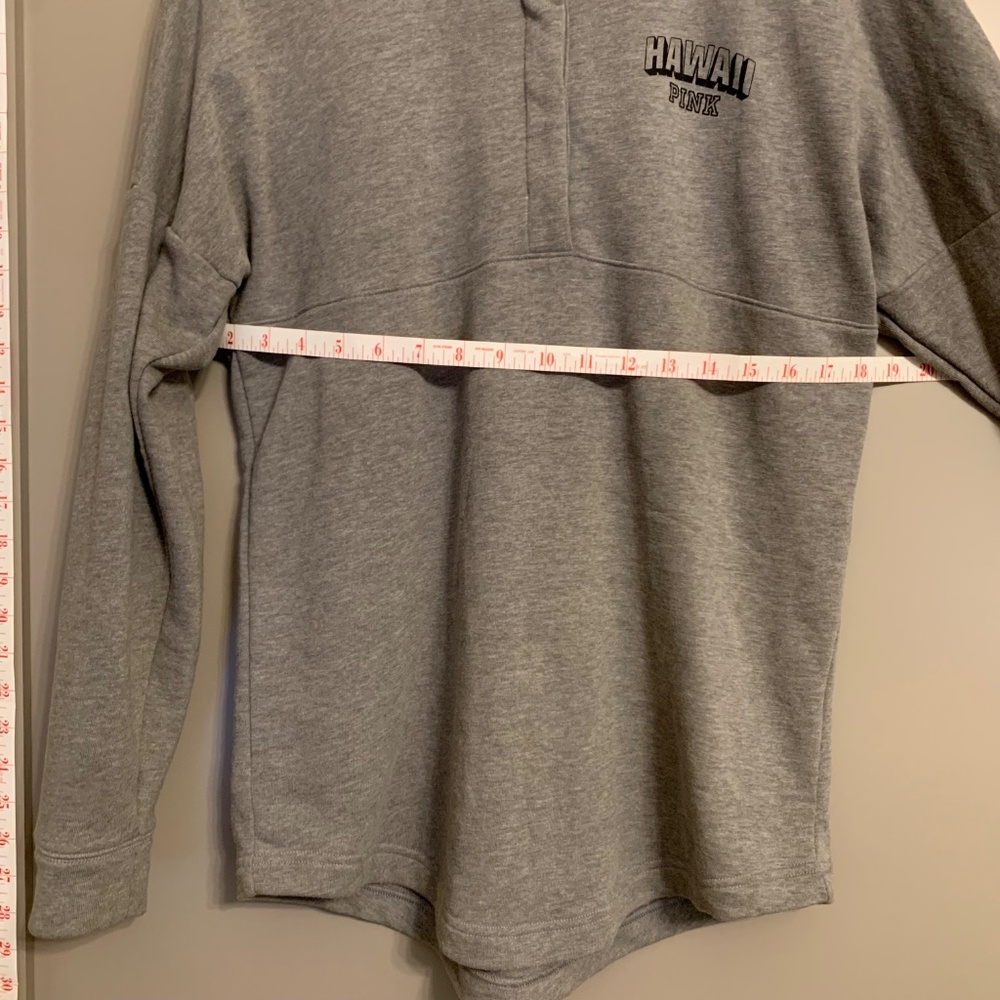 PINK Victoria's Secret Gray Lightweight Sweatshirt Hawaii Pullover 1/4 Button XS - Picture 3 of 6